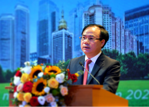 Thứ trưởng Bộ Xây dựng Nguyễn Văn Sinh phát biểu tại hội thảo. Ảnh: Đức Hiệp