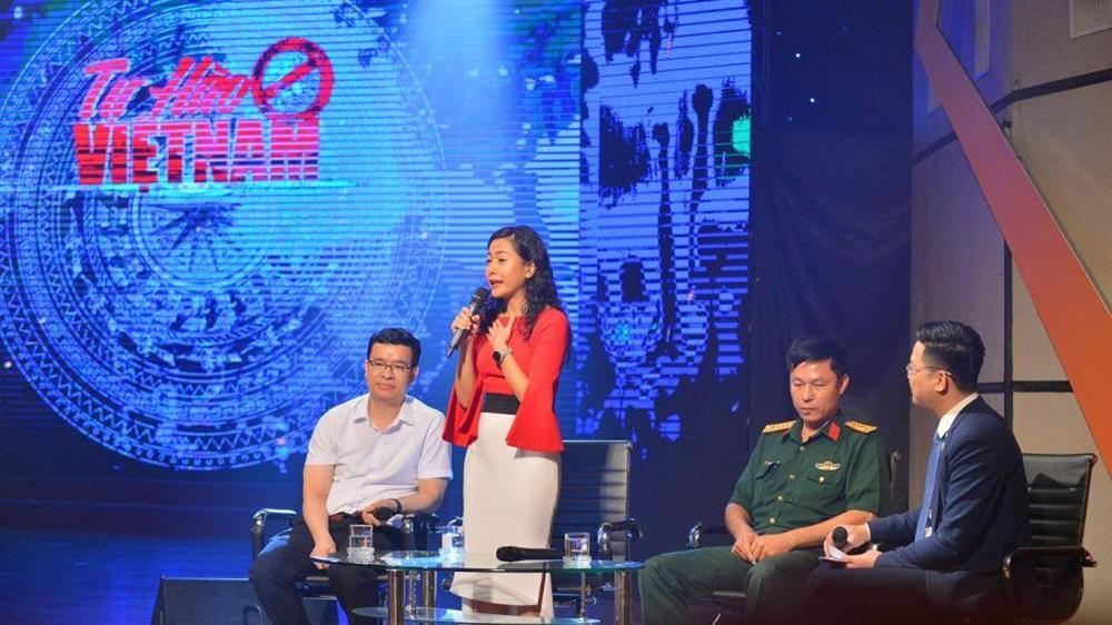 Bà Trần Uyên Phương, Phó Tổng giám đốc Tân Hiệp Phát chia sẻ tại chương trình