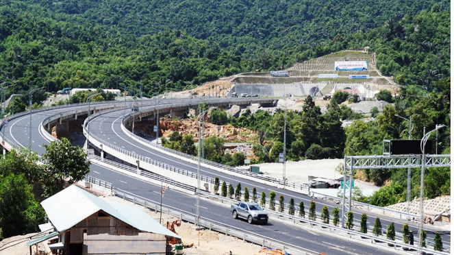 Dự án Hầm đường bộ Đèo Cả là động lực quan trọng của kinh tế Phú Yên