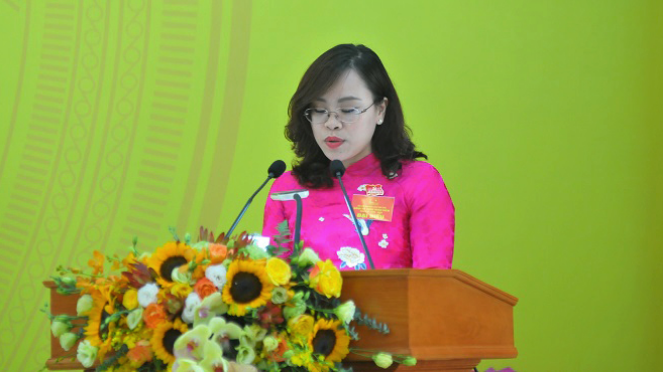  Bí thư Đảng ủy Phường Hàng Trống Trịnh Ngọc Trâm  tham luận tại Đại hội.