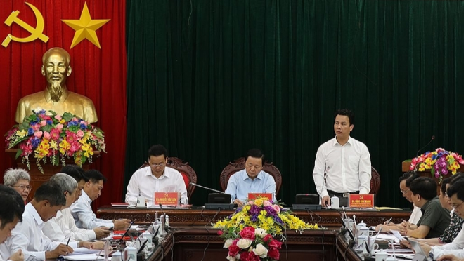 Bí thư Tỉnh ủy Đặng Quốc Khánh phát biểu tại buổi làm việc với Đoàn công tác Bộ TNMT