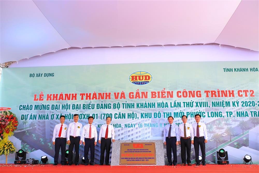 Bộ trưởng Bộ Xây dựng Phạm Hồng Hà và Bí thư Tỉnh ủy Khánh Hòa Nguyễn Khắc Định dự lễ khánh thành