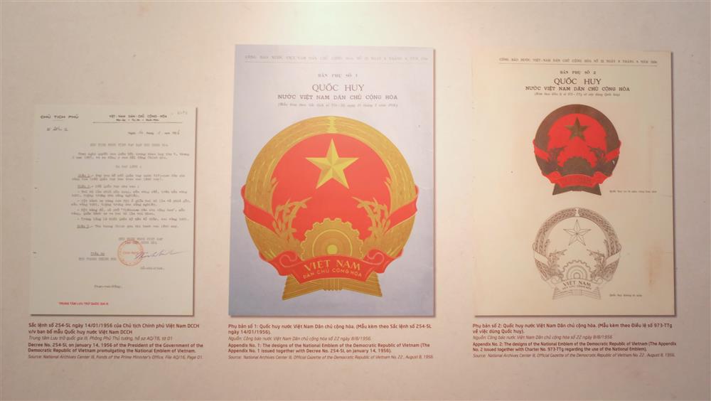 Mẫu Quốc huy Việt Nam chính thức được ban hành vào ngày 14.1.1956