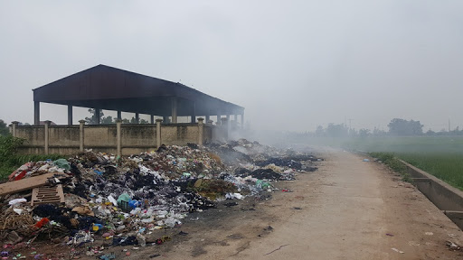 Trên địa bàn nông thôn nhiều nơi  tuy có lò đốt chất thải nhưng do không bảo đảm yêu cầu kỹ thuật nên  không đáp ứng yêu cầu về bảo vệ môi trường