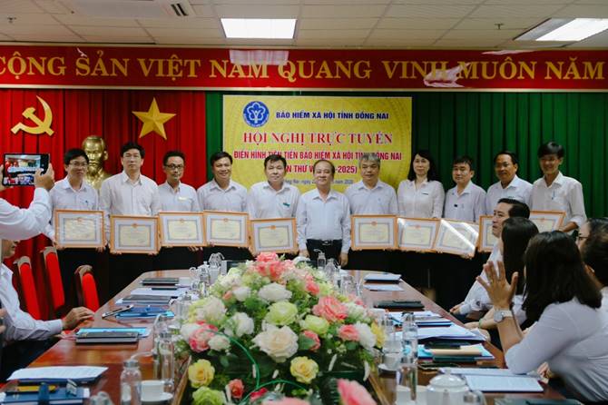 BHXH Đồng Nai khen thưởng phong trào thi đua yêu nước giai đoạn 2015 - 2020