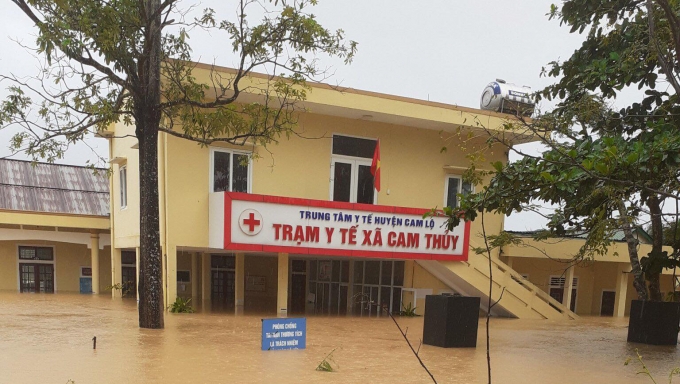 Nhiều cơ sở y tế tại miền Trung chịu thiệt hại nặng nề sau đợt mưa lũ