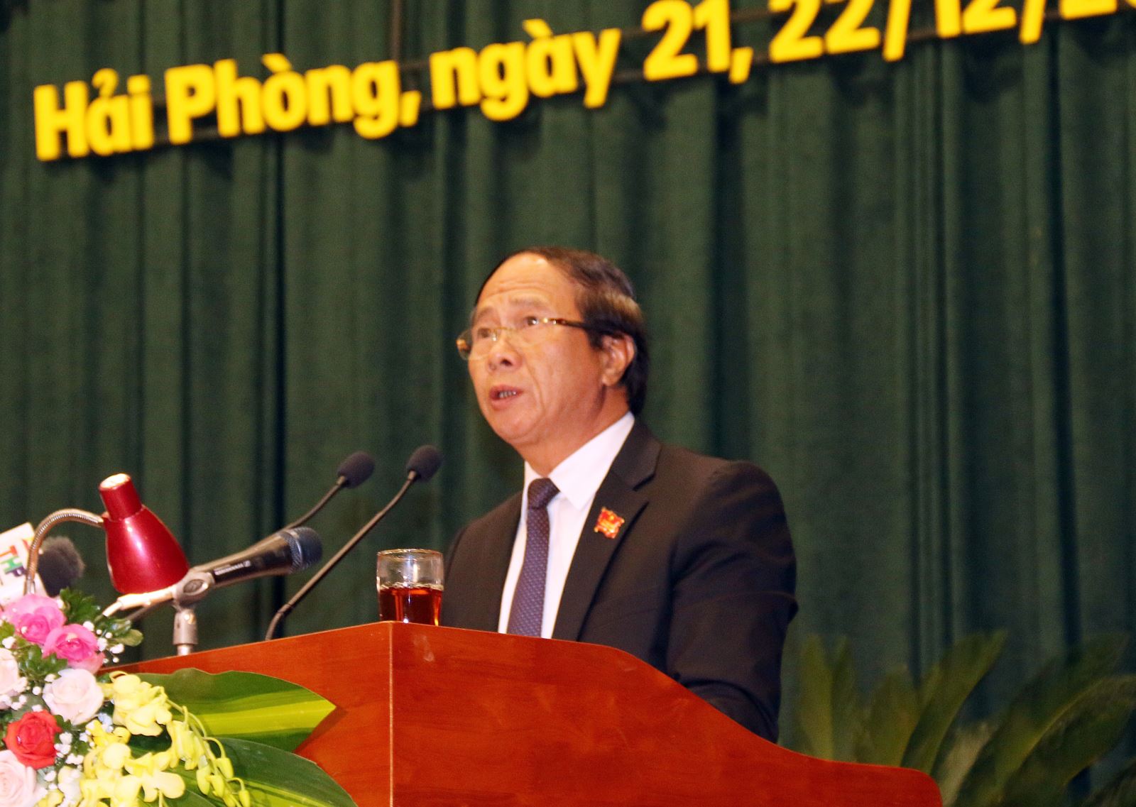 Ủy viên Trung ương Đảng, Bí thư Thành ủy, Chủ tịch HĐND TP Lê Văn Thành phát biểu khai mạc Kỳ họp