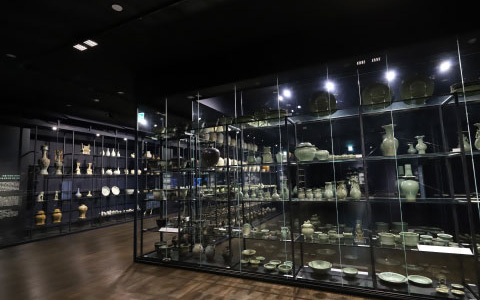 Các hiện vật gốm sứ Việt Nam được trưng bày tại Bảo tàng Quốc gia Gwangju, Hàn Quốc