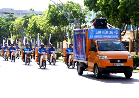BHXH tỉnh Ninh Bình đẩy mạnh tuyên truyền lưu động về chính sách BHXH, BHYT