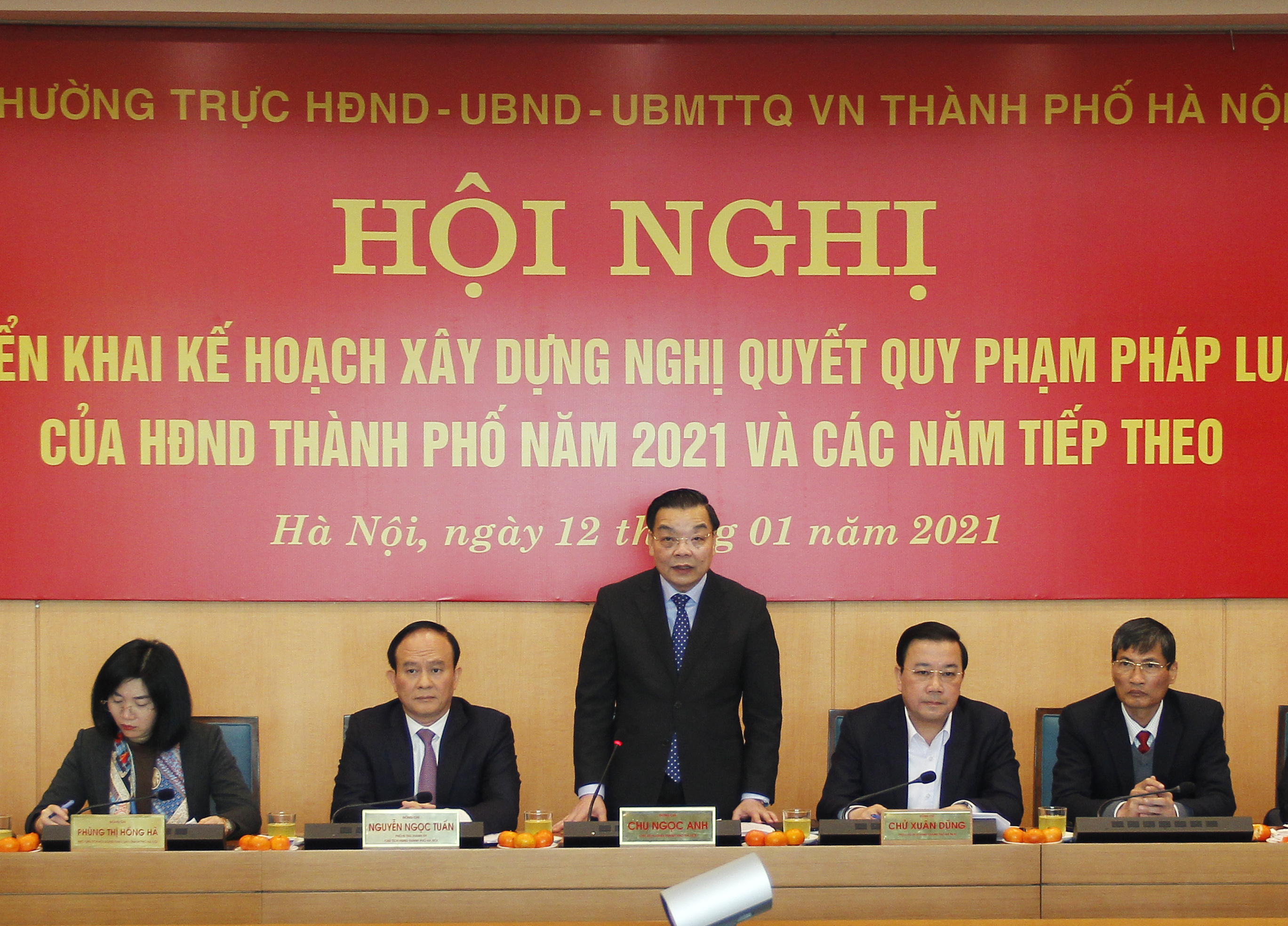 	Ủy viên Trung ương Đảng, Phó Bí thư Thành ủy, Chủ tịch UBND thành phố Chu Ngọc Anh phát biểu tại Hội nghị
