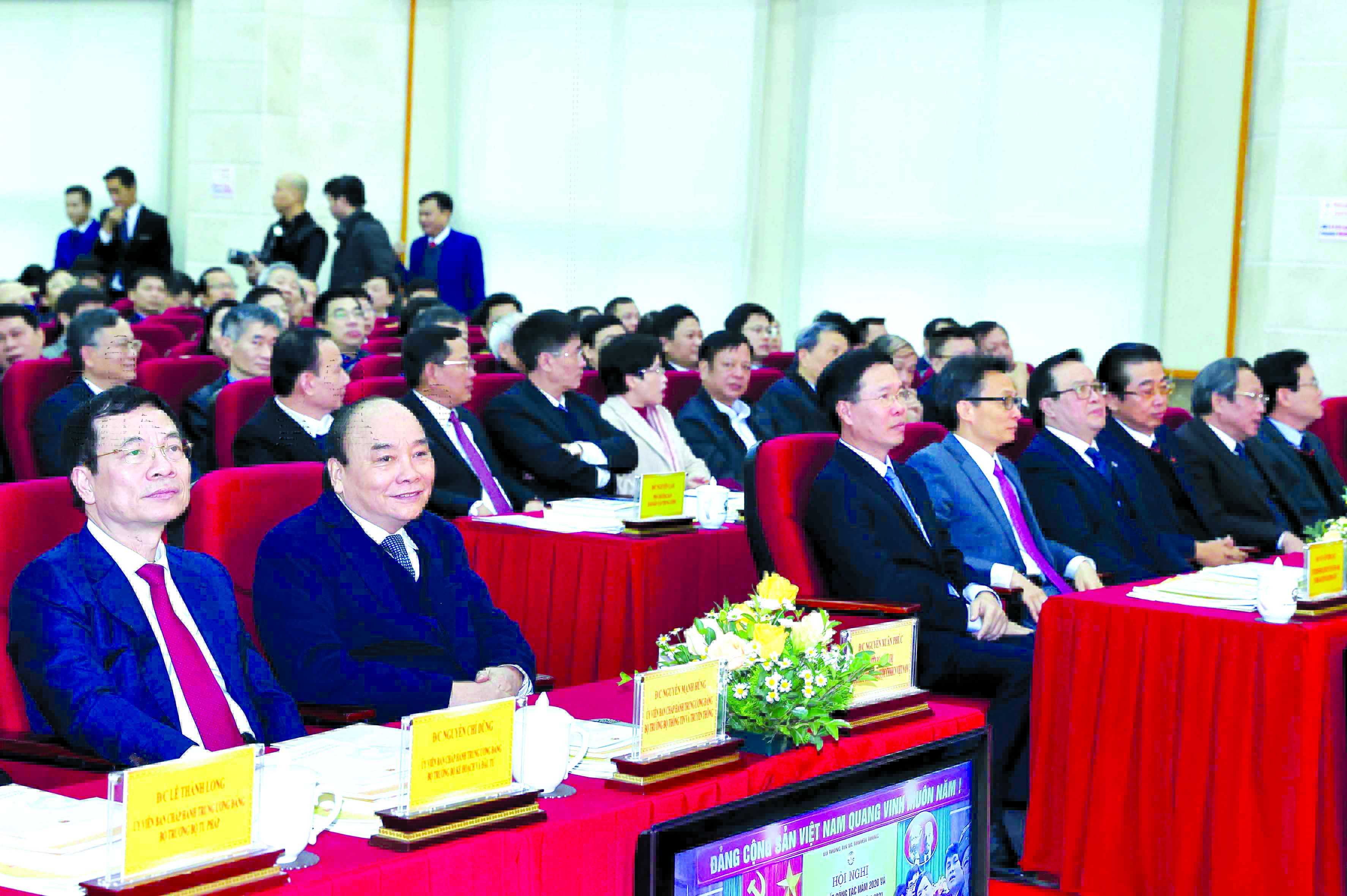 	Thủ tướng Chính phủ Nguyễn Xuân Phúc dự hội nghị Ảnh: Thống Nhất
