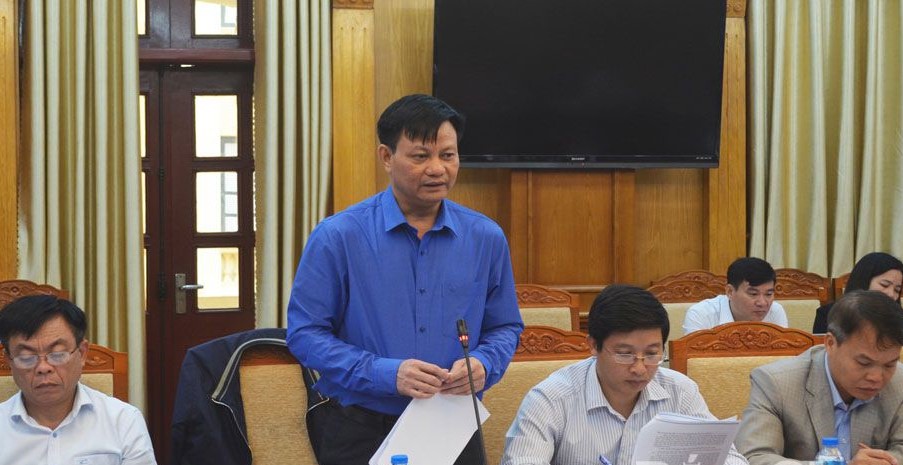 Đại biểu phát biểu tại một phiên giải trình do Thường trực HĐND tỉnh Bắc Giang tổ chức