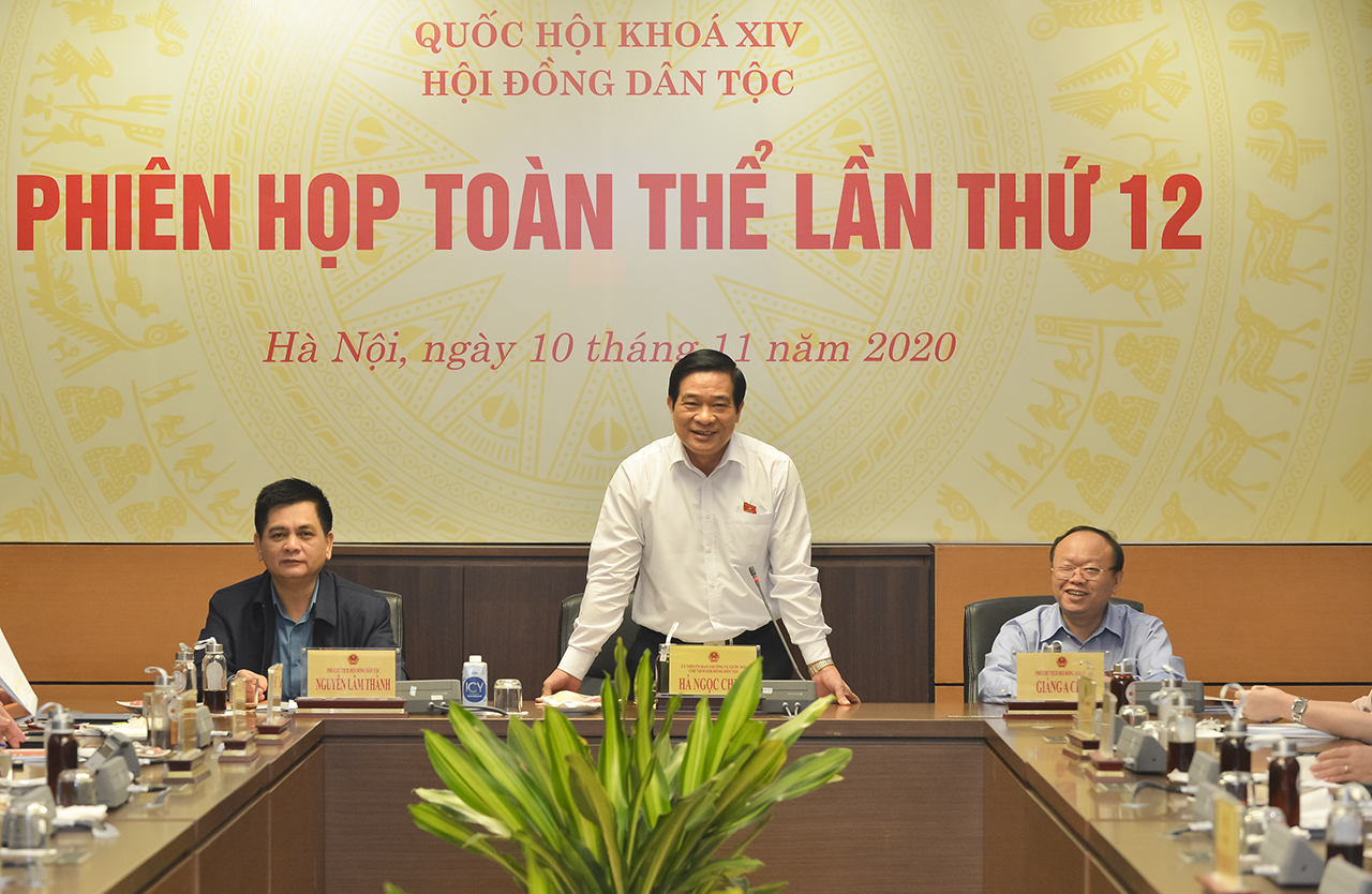 	Chủ tịch Hội đồng Dân tộc Hà Ngọc Chiến phát biểu tại Phiên họp toàn thể lần thứ 12