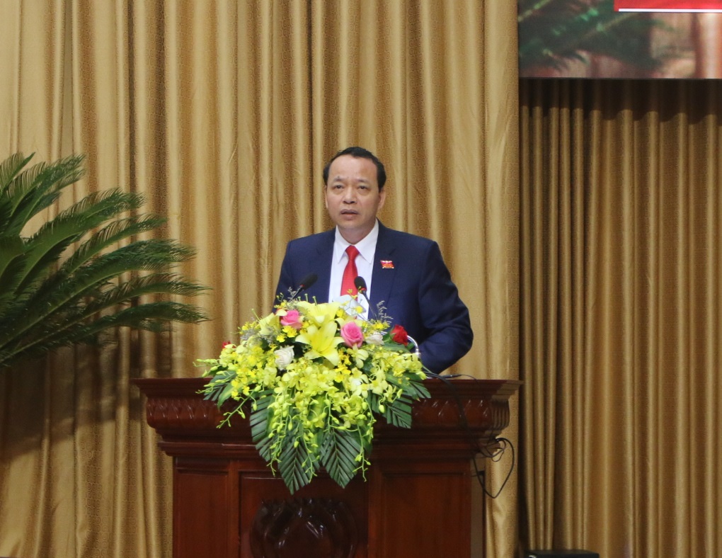 Chủ tịch HĐND tỉnh Nguyễn Quốc Chung phát biểu khai mạc