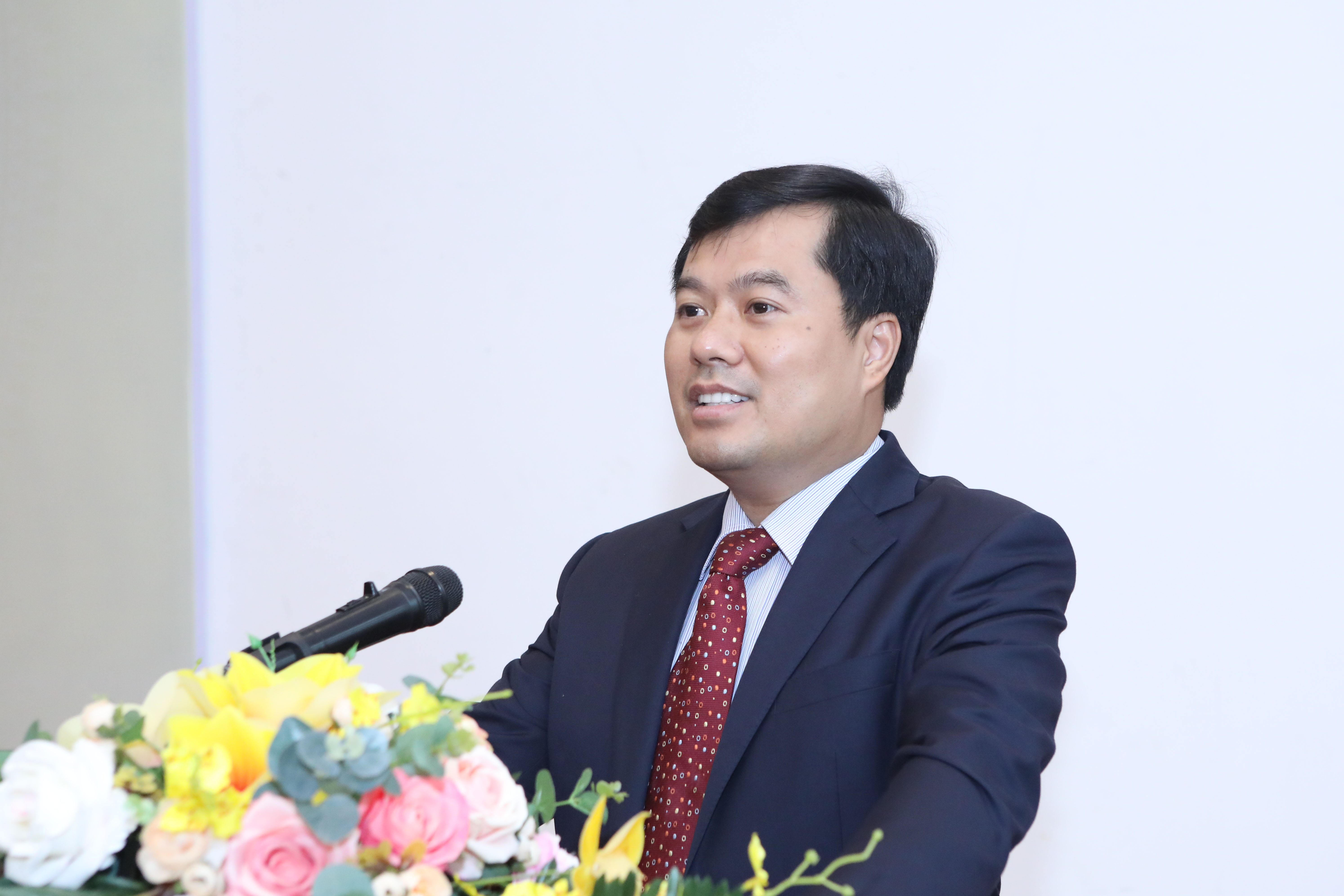 	Phó Chủ nhiệm Văn phòng Quốc hội Nguyễn Mạnh Hùng phát biểu tại buổi lễ