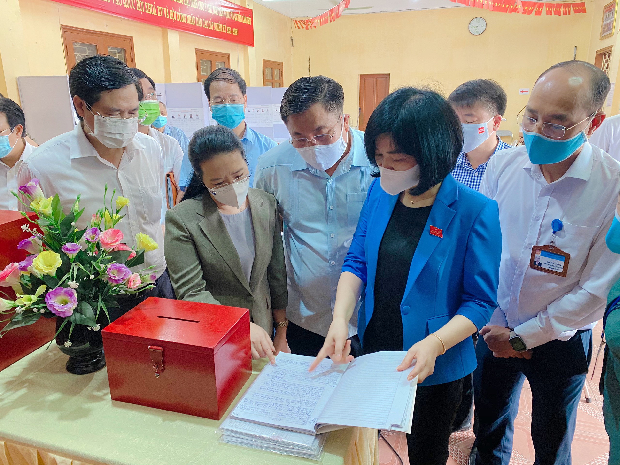 	Phó Chủ tịch HĐND thành phố kiểm tra công tác chuẩn bị bầu cử tại phường Đại Kim (quận Hoàng Mai).