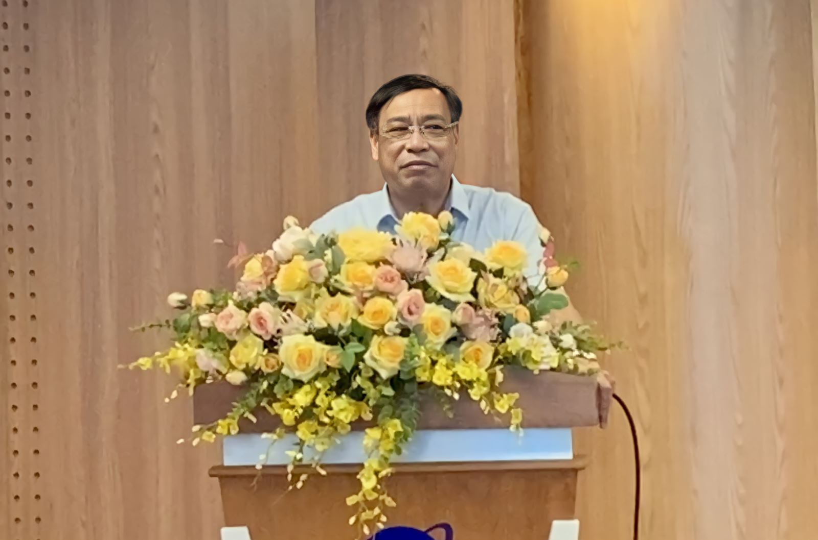 Phó giám đốc Sở Nội vụ Thanh Hoá Bùi Huy Hùng phát biểu khai mjacc Hội nghị