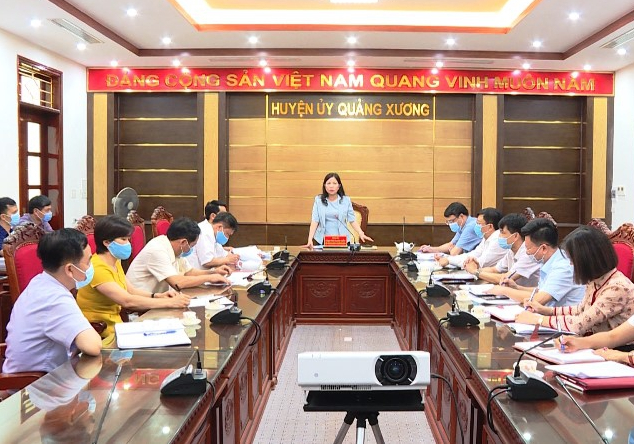Đồng chí Trưởng ban Dân vận Tỉnh ủy, Chủ tịch Ủy ban MTTQ tỉnh phát biểu kết luận buổi kiểm tra