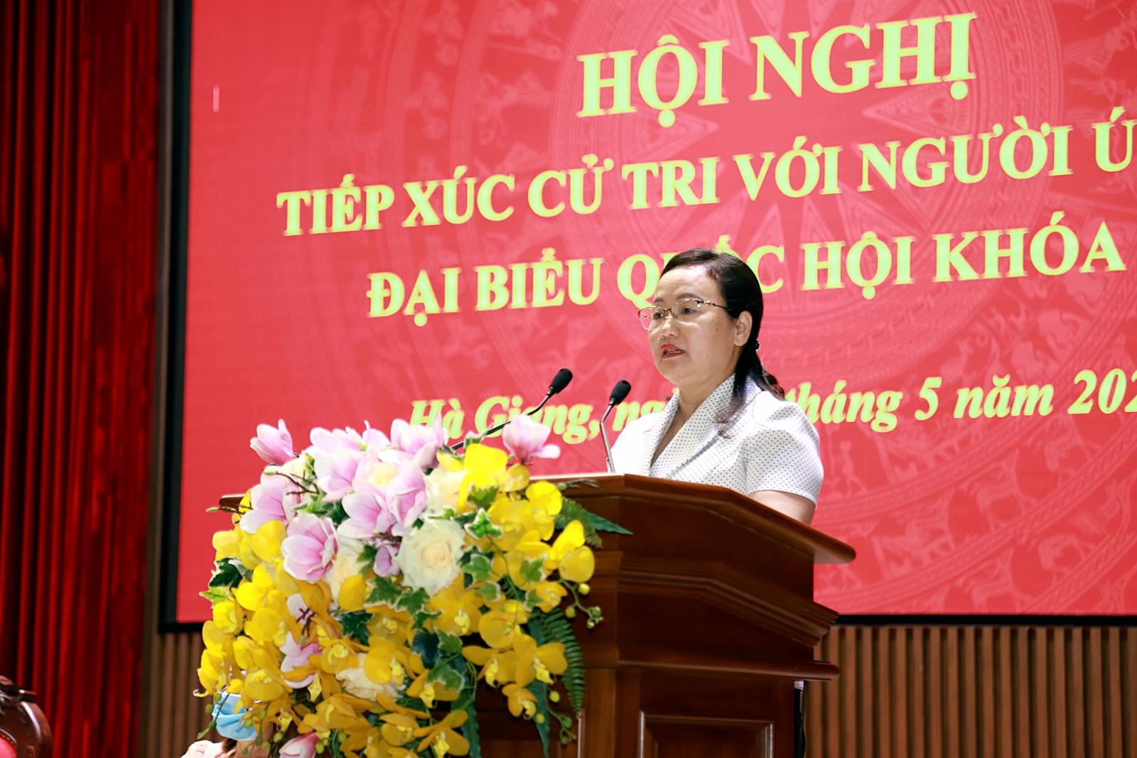 bà Phạm Thúy Chinh, Ủy viên Ban Thường vụ, Trưởng Ban Dân vận Đảng ủy cơ quan Văn phòng Quốc hội, Phó Chủ nhiệm Văn phòng Quốc hội trình bày chương trình hành động của mình