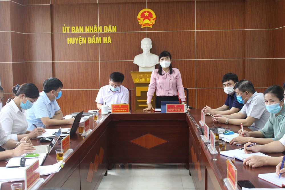 Bí thư Huyện ủy Đầm Hà Nguyễn Thị Thu Hà tiếp công dân định kỳ trước thời điểm diễn ra cuộc bầu cử