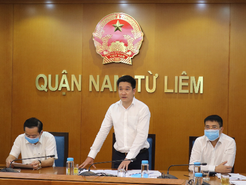 Phó Bí thư Quận uỷ, Chủ tịch UBND quận Nam Từ Liêm Nguyễn Huy Cường phát biểu chỉ đạo tại cuộc họp của Uỷ ban Bầu cử quận