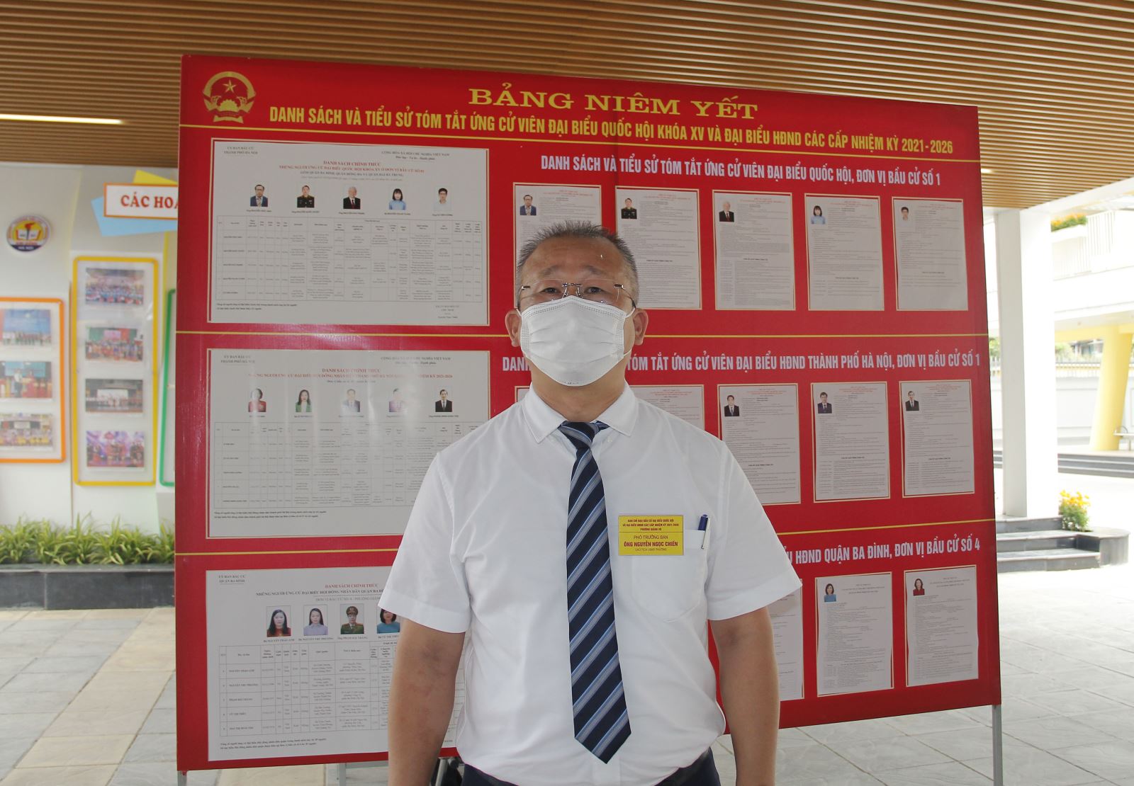 Chủ tịch UBND phường Giảng Võ Nguyễn Ngọc Chiến chia sẻ công tác bảo đảm an toàn trong quá trình bầu cử