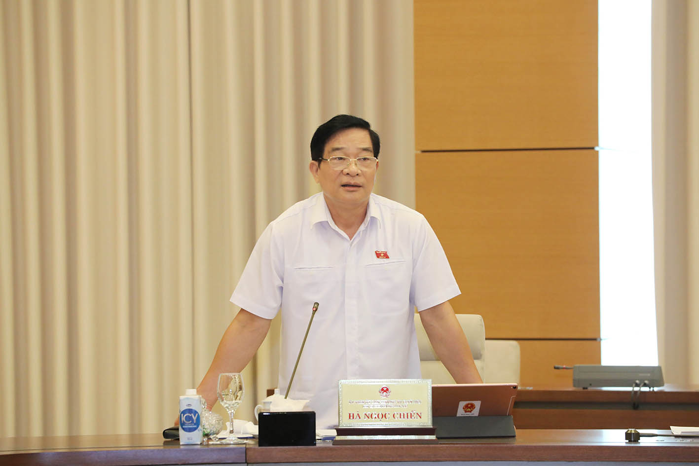 Chủ tịch Hội đồng Dân tộc Hà Ngọc Chiến phát biểu