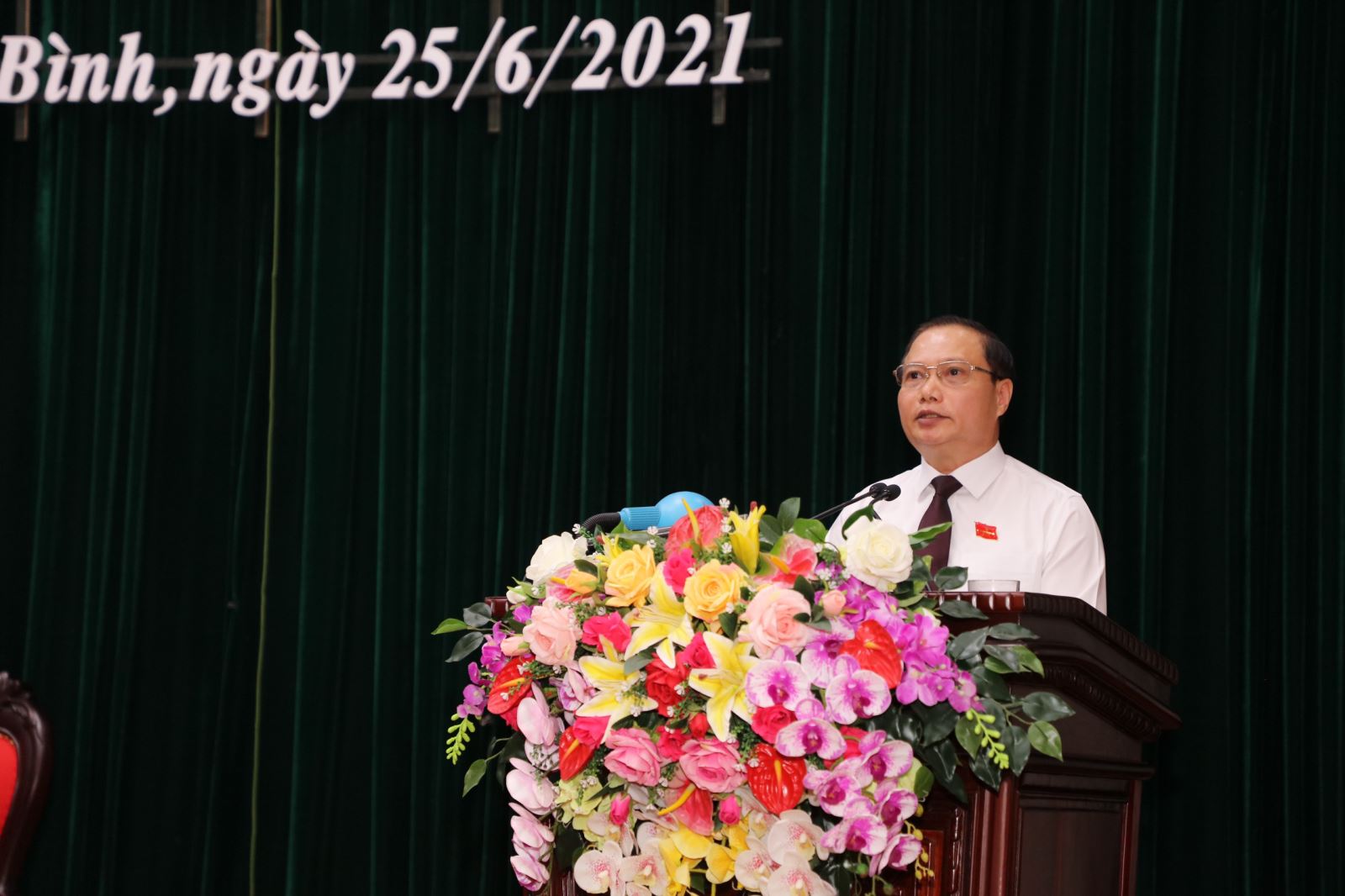 Phó Bí thư Thường trực Tỉnh ủy, Chủ tịch HĐND tỉnh Ninh Bình Trần Hồng Quảng phát biểu khai mạc kỳ họp