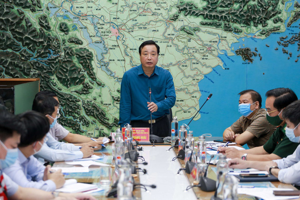 Tổng cục trưởng Tổng cục phòng, chống thiên tai Trần Quang Hoài phát biểu tại cuộc họp 