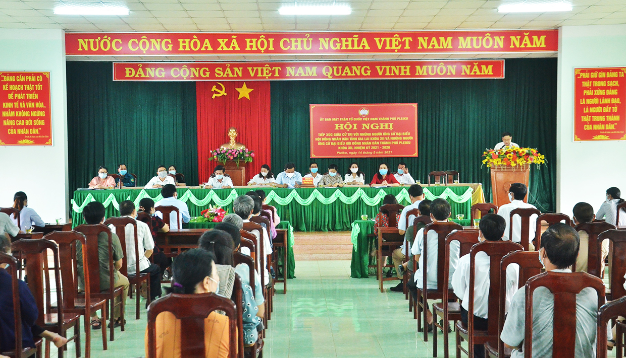 Quang cảnh buổi TXCT với những người ứng cử đại biểu HĐND tỉnh Gia Lai Khóa XII tại phường Thống Nhất, TP. Pleiku - Ảnh Phương Linh