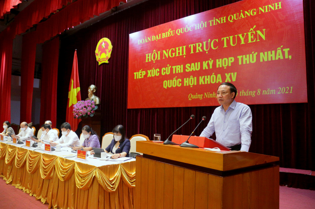 Ủy viên Trung ương Đảng, Bí thư Tỉnh ủy, Chủ tịch HĐND tỉnh Nguyễn Xuân Ký trao đổi với cử tri 