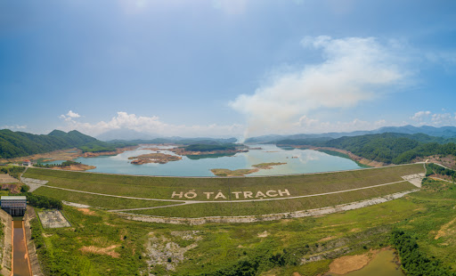 	Hồ chứa nước Tả Trạch nằm ở phía thượng nguồn sông Hương, Thừa Thiên - Huế. Nguồn: TTXVN
