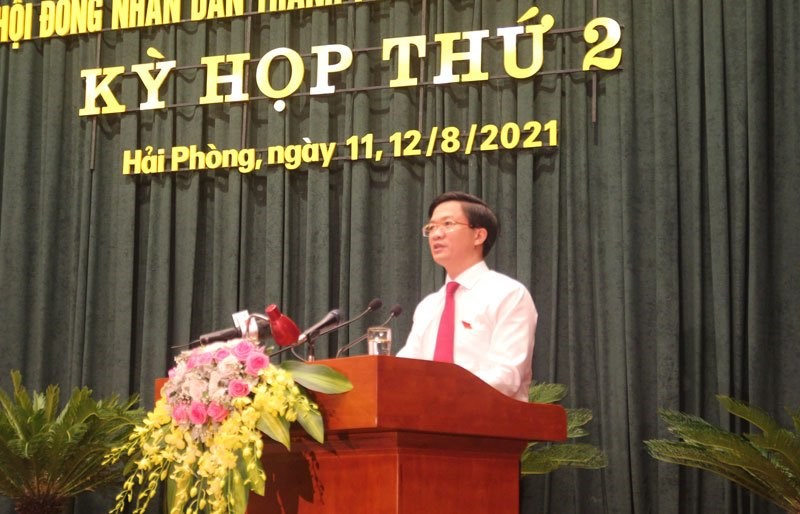 Chủ tịch HĐND thành phố Phạm Văn Lập phát biểu khai mạc kỳ họp