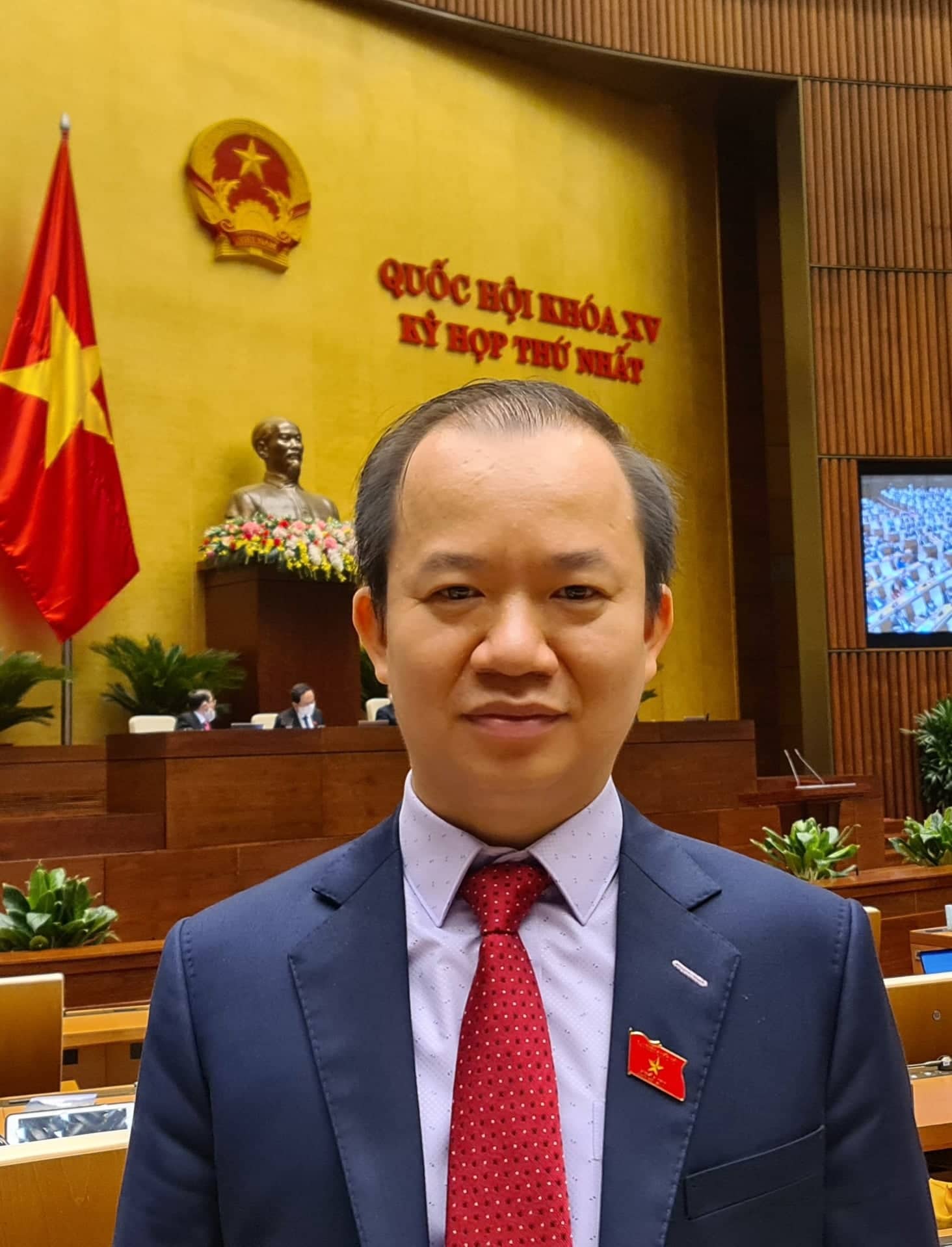 	PGS.TS Bùi Hoài Sơn, Ủy viên Thường trực Ủy ban Văn hóa, Giáo dục