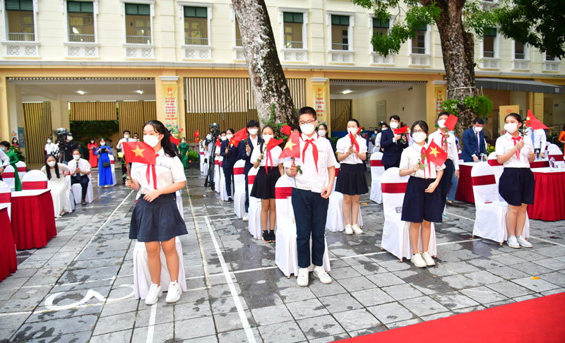 Các học sinh tại lễ khai giảng năm học 2021-2022