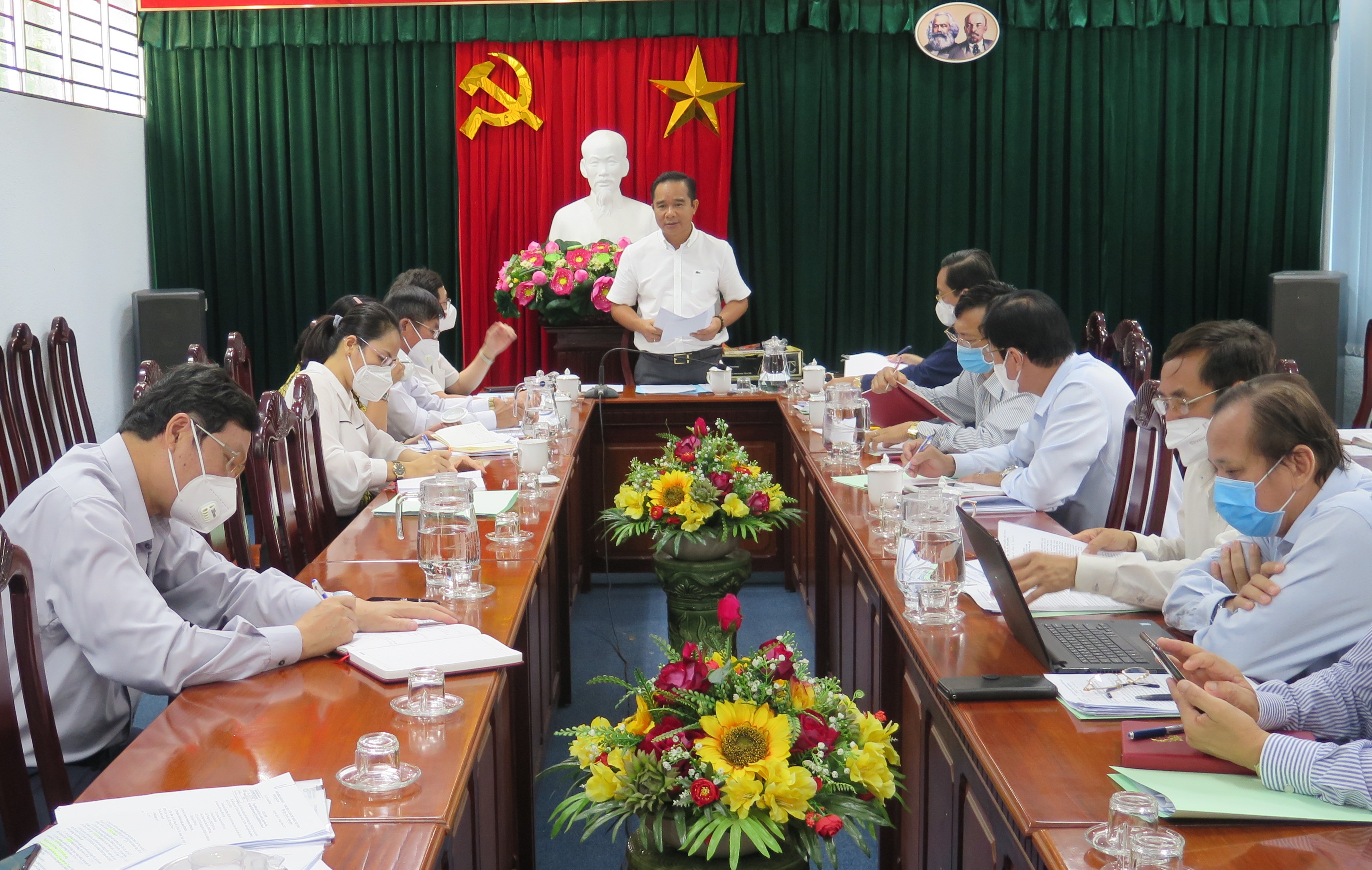 Ủy viên Trung ương Đảng, Bí thư Tỉnh ủy, Chủ tịch HĐND tỉnh Nguyễn Văn Được kết luận cuộc họp