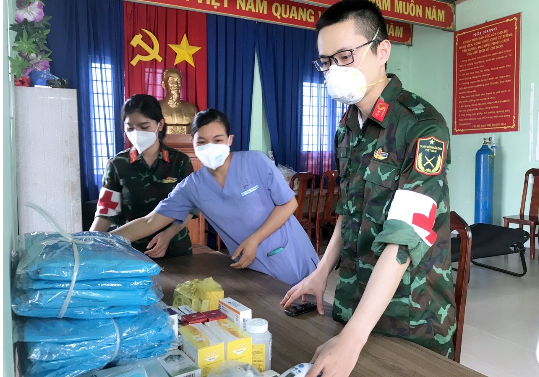 TYTLĐ tại khu phố Phước Hải, phường Thái Hòa, TX Tân Uyên luôn sẵn sàng dụng cụ y tế, thuốc để kịp thời cấp cứu khi người dân yêu cầu