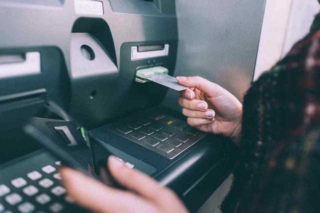 thể chi trả qua ATM từ ngày 6.9 và chi trả tiền mặt từ ngày 8.9