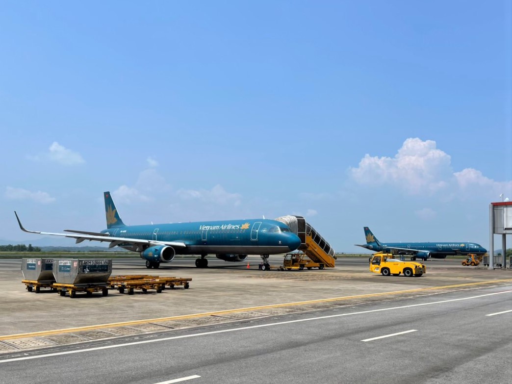 Hai chuyến bay VN5413 và VN5415 hạ cánh tại sân bay quốc tế Vân Đồn