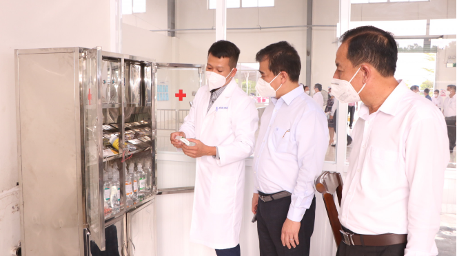 Lãnh đạo Sở Công thương và thị xã Tân Uyên thăm quan cơ sở vật chất trang bị cho Trạm số 2