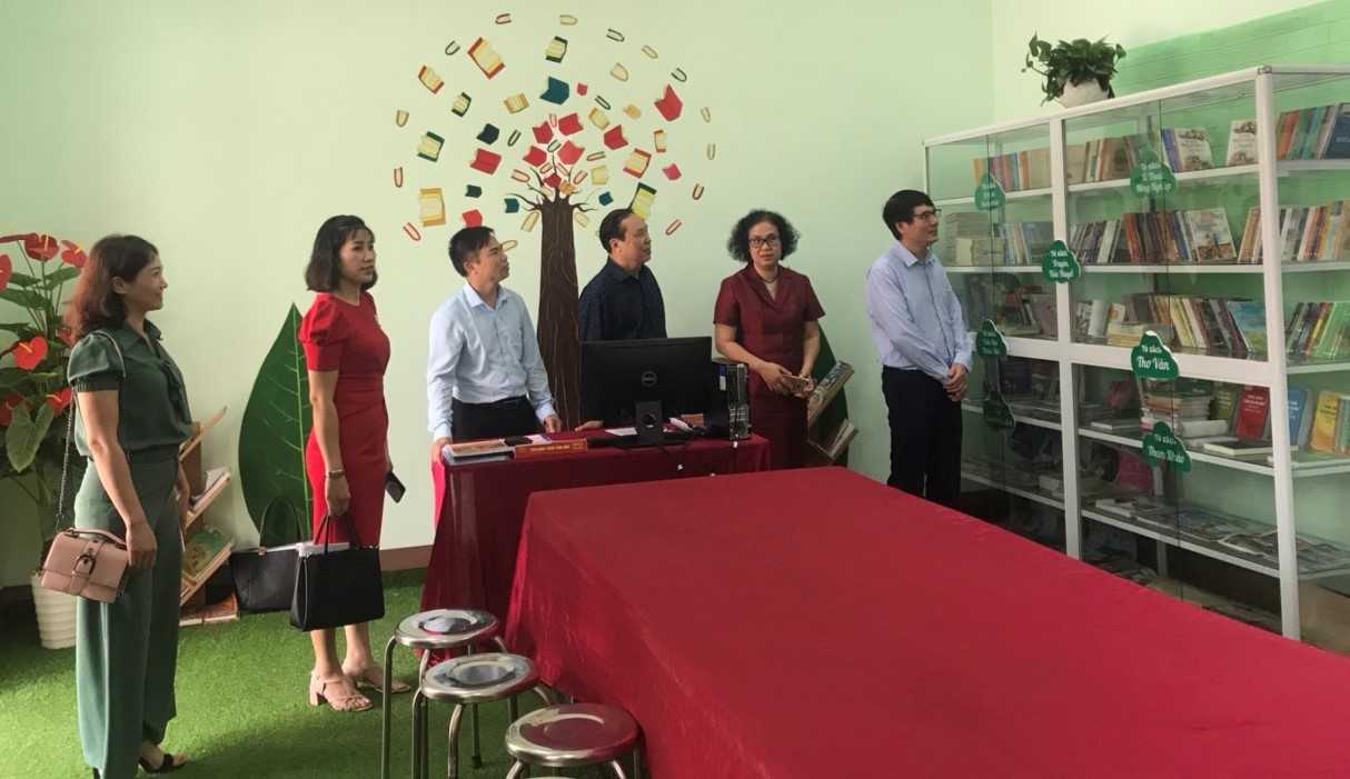 Đoàn công tác của Vụ Thư viện (Bộ Văn hóa, Thể thao và Du lịch) phối hợp với Thư viện tỉnh Thái Nguyên nhằm xây dựng phương án chuyển đổi số thư viện, tháng 4.2021