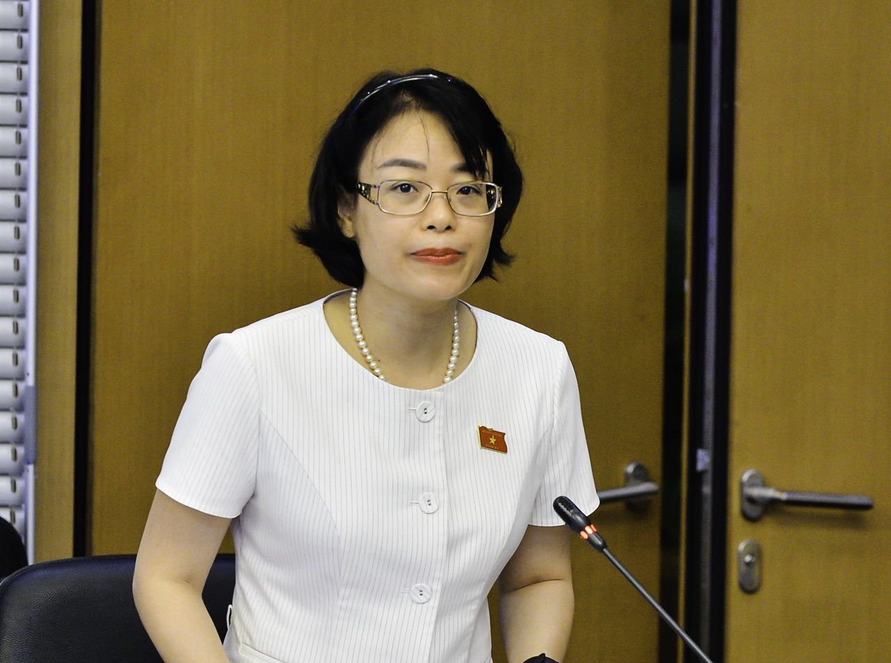 Phó chủ nhiệm Ủy ban Pháp luật Nguyễn Thị Mai Phương phát biểu