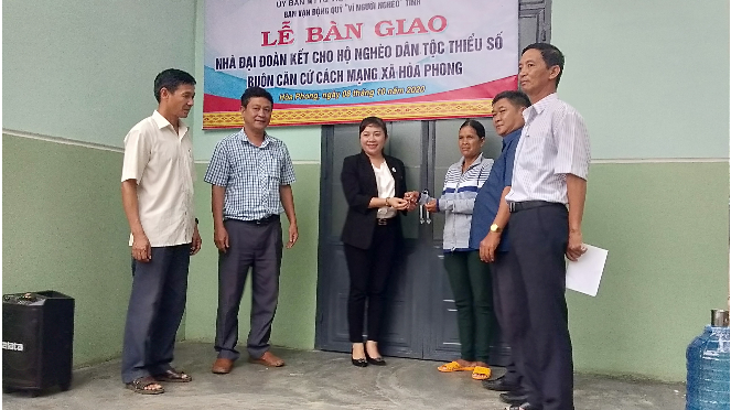 ĐBQH Phúc Bình Niê Kdăm trong một hoạt động của Ủy ban Mặt trận Tổ quốc tỉnh Đắk Lắk