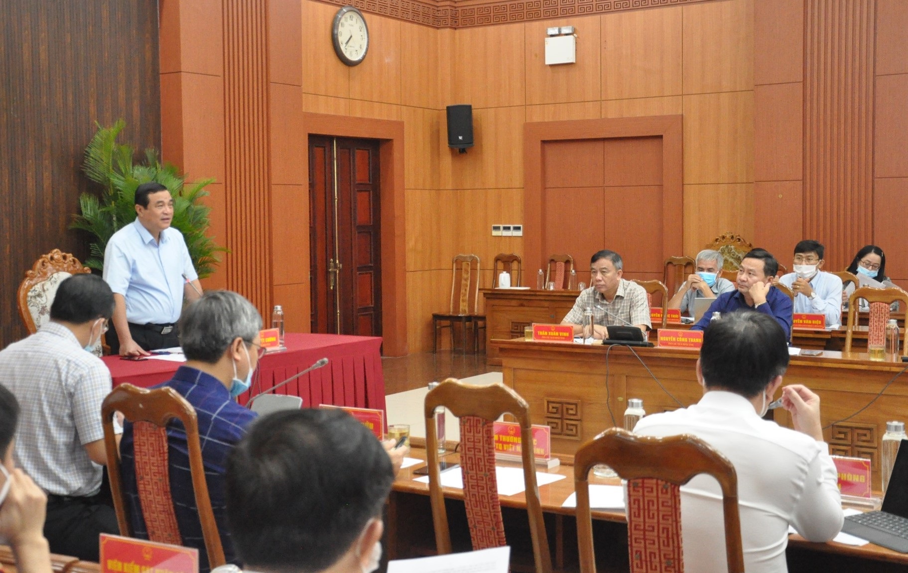 Bí thư Tỉnh ủy, Chủ tịch HĐND tỉnh Phan Việt Cường phát biểu tại phiên họp- Ảnh X.P