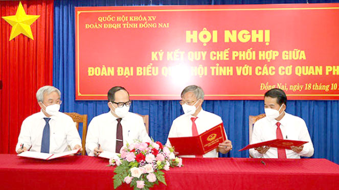 Lãnh đạo Đoàn Đại biểu Quốc hội, HĐND, UBND và Ủy ban MTTQ Việt Nam tỉnh ký kết thực hiện quy chế phối hợp