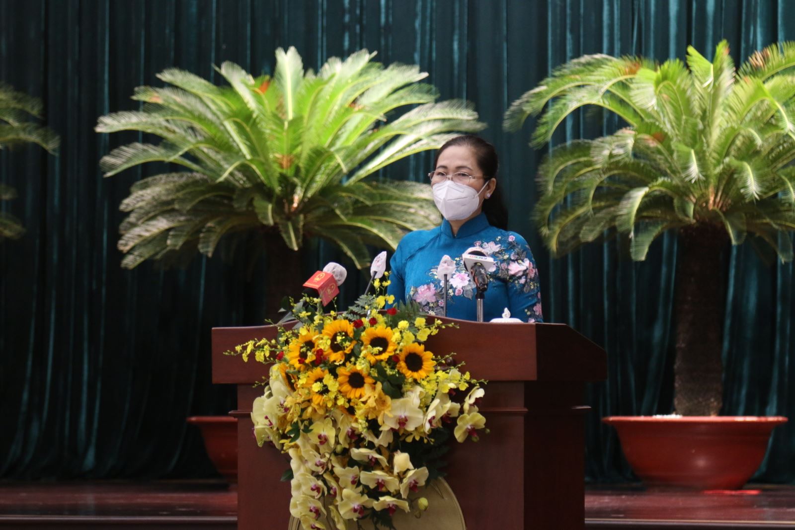 Phó Bí thư Thành ủy, Chủ tịch HĐND TP. Hồ Chí Minh Nguyễn Thị Lệ phát biểu khai mạc Kỳ họp 