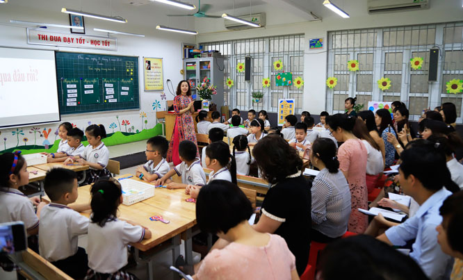 Hà Nội kiến nghị Chính phủ xem xét, giao bổ sung biên chế viên chức giáo viên theo định mức để bố trí kịp thời giáo viên Ảnh Đõ Tâm