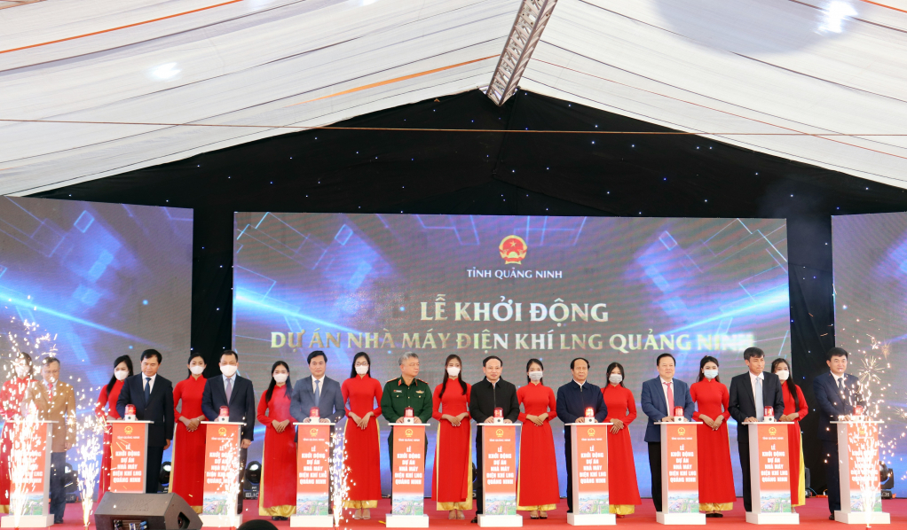 Lãnh đạo Trung ương, tỉnh Quảng Ninh và chủ đầu tư dự án bấm nút khởi động Dự án Nhà máy Điện khí LNG Quảng Ninh..jpg