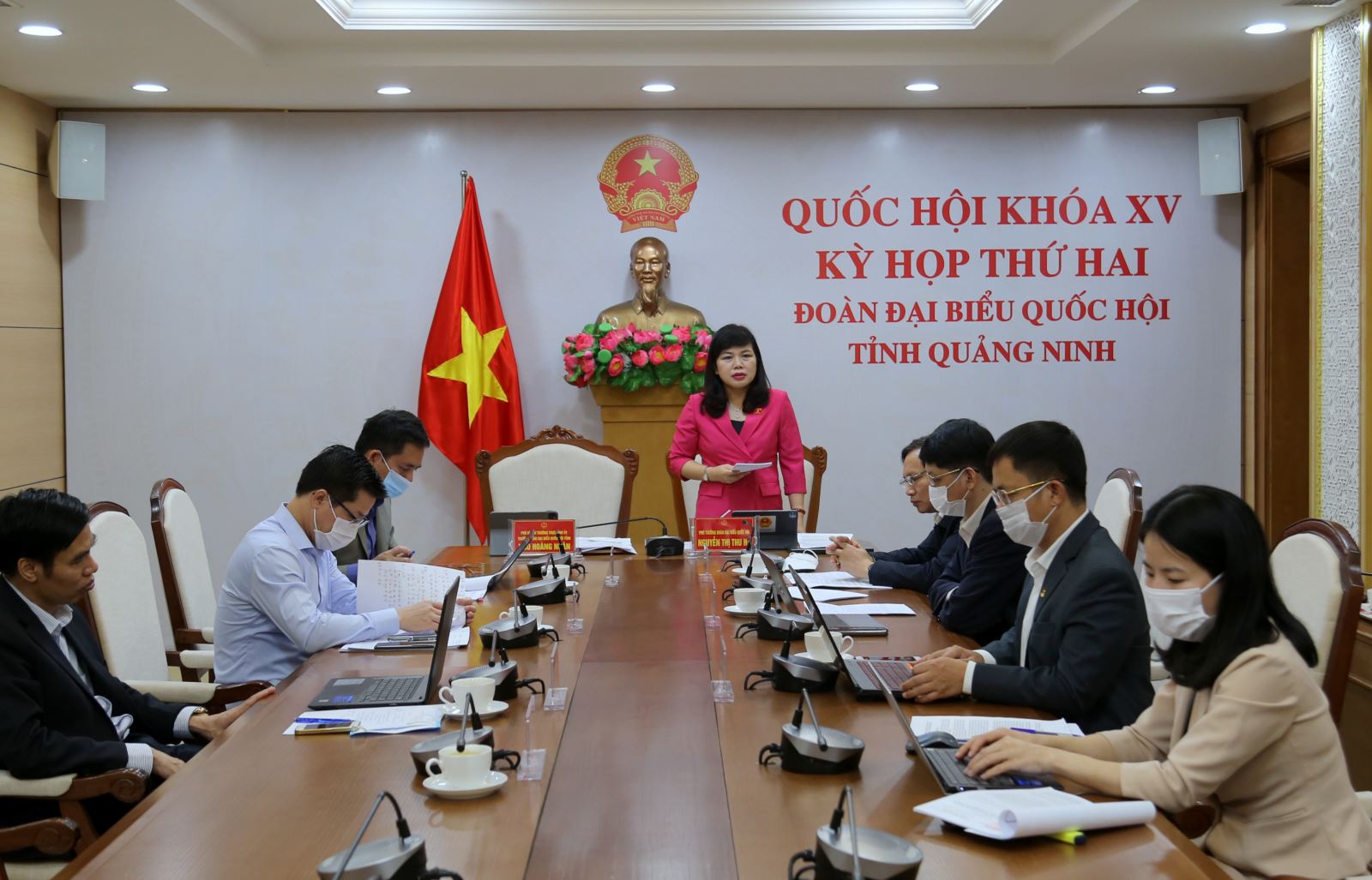 Phó trưởng Đoàn ĐBQH tỉnh Quảng Ninh Nguyễn Thị Thu Hà phát biểu thảo luận tại điểm cầu tỉnh