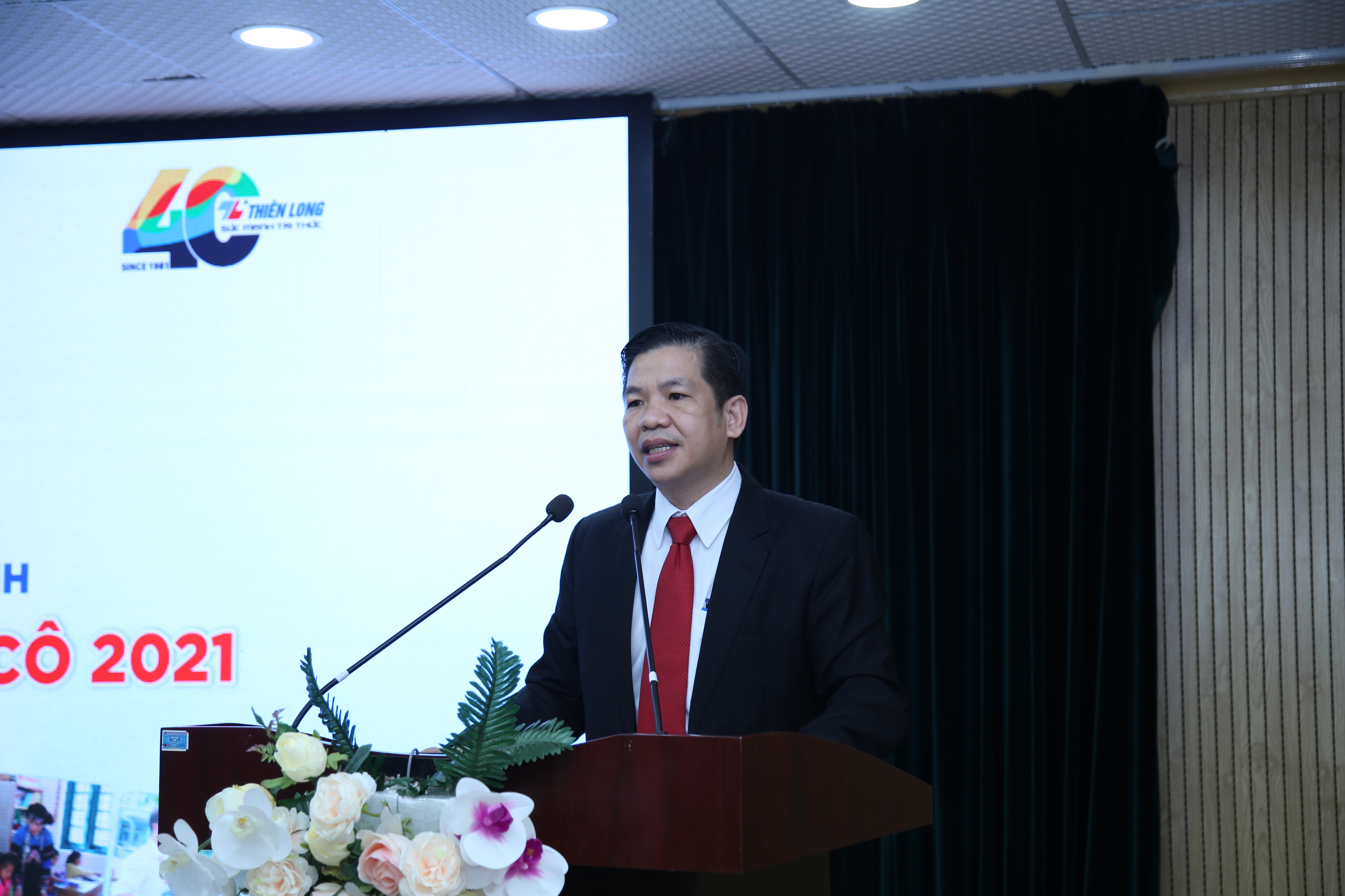 Giám đốc Marketing Tập đoàn Thiên Long Trịnh Văn Hào phát biểu tại Chương trình